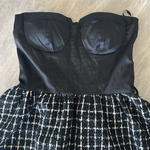 Cute Holiday/Date/Prom Dress - Picture 2 of 7